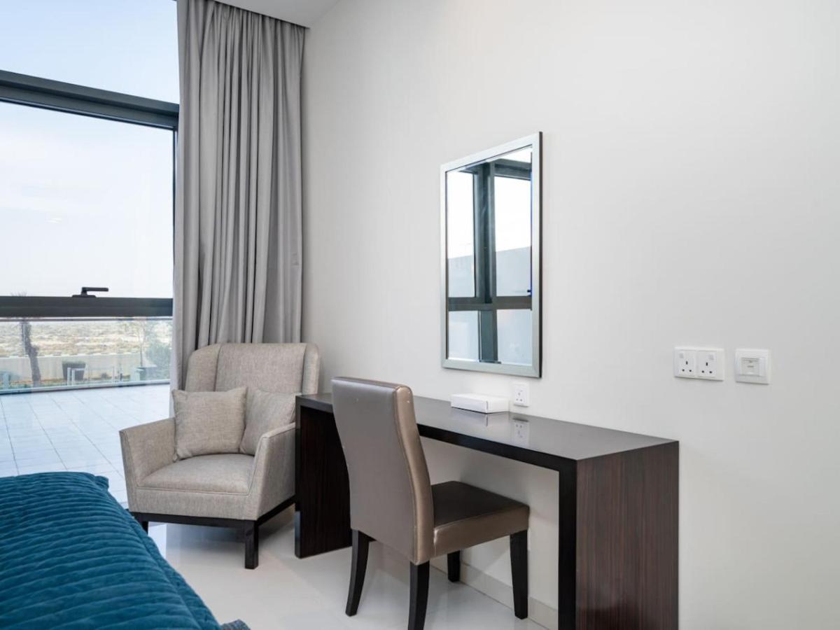 Modern 1-bed Retreat In Celestia, South *
