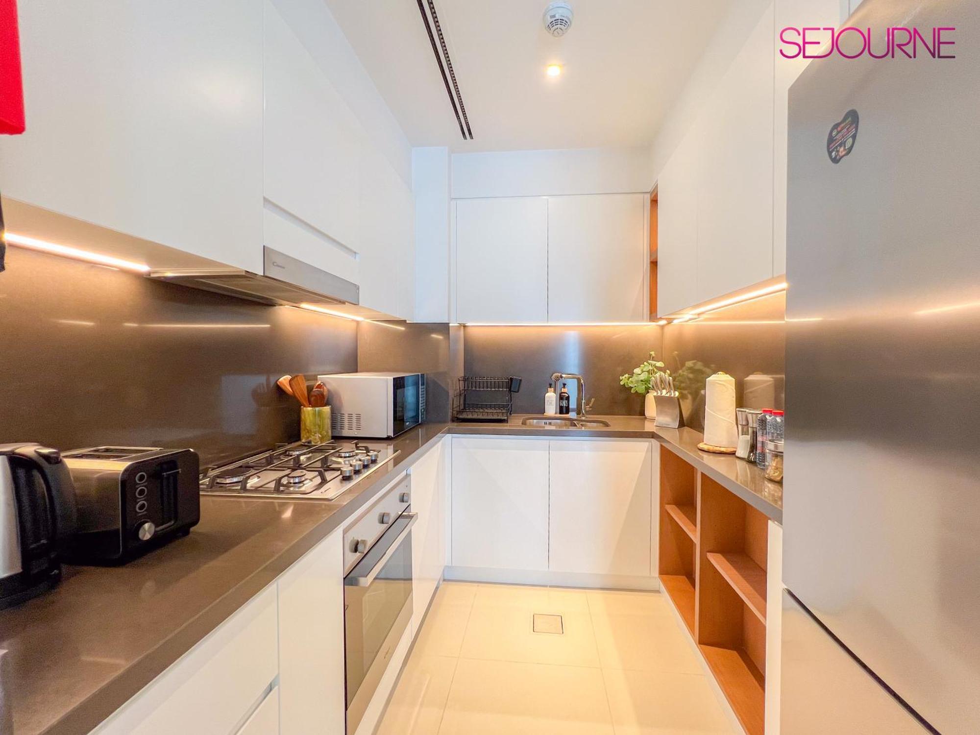 Splendid 2br In Vida Marina Apartment Dubai