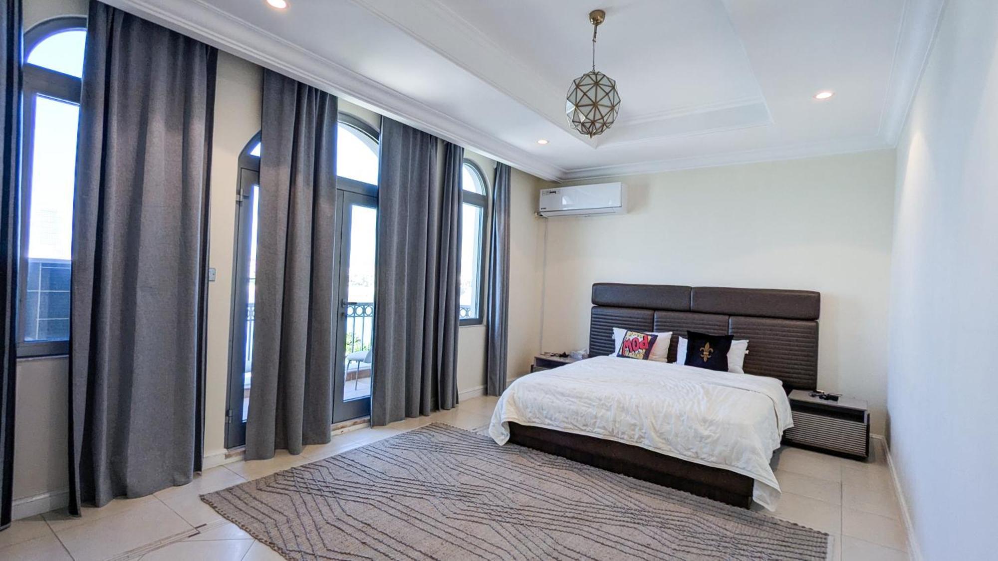 Cozy Private & Pool Guest house Dubai