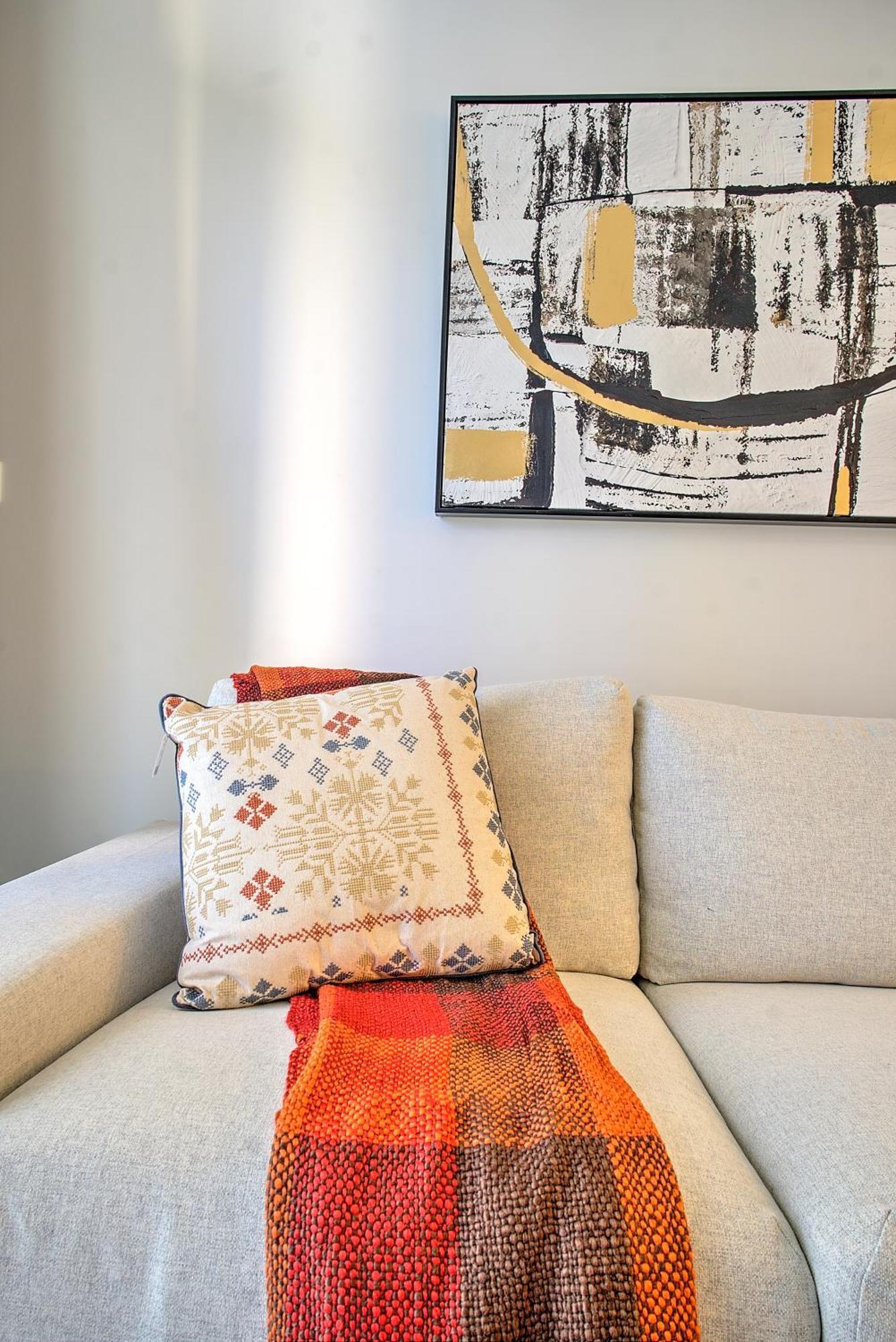Elegant 1-br Near Burj Khalifa Apartment *