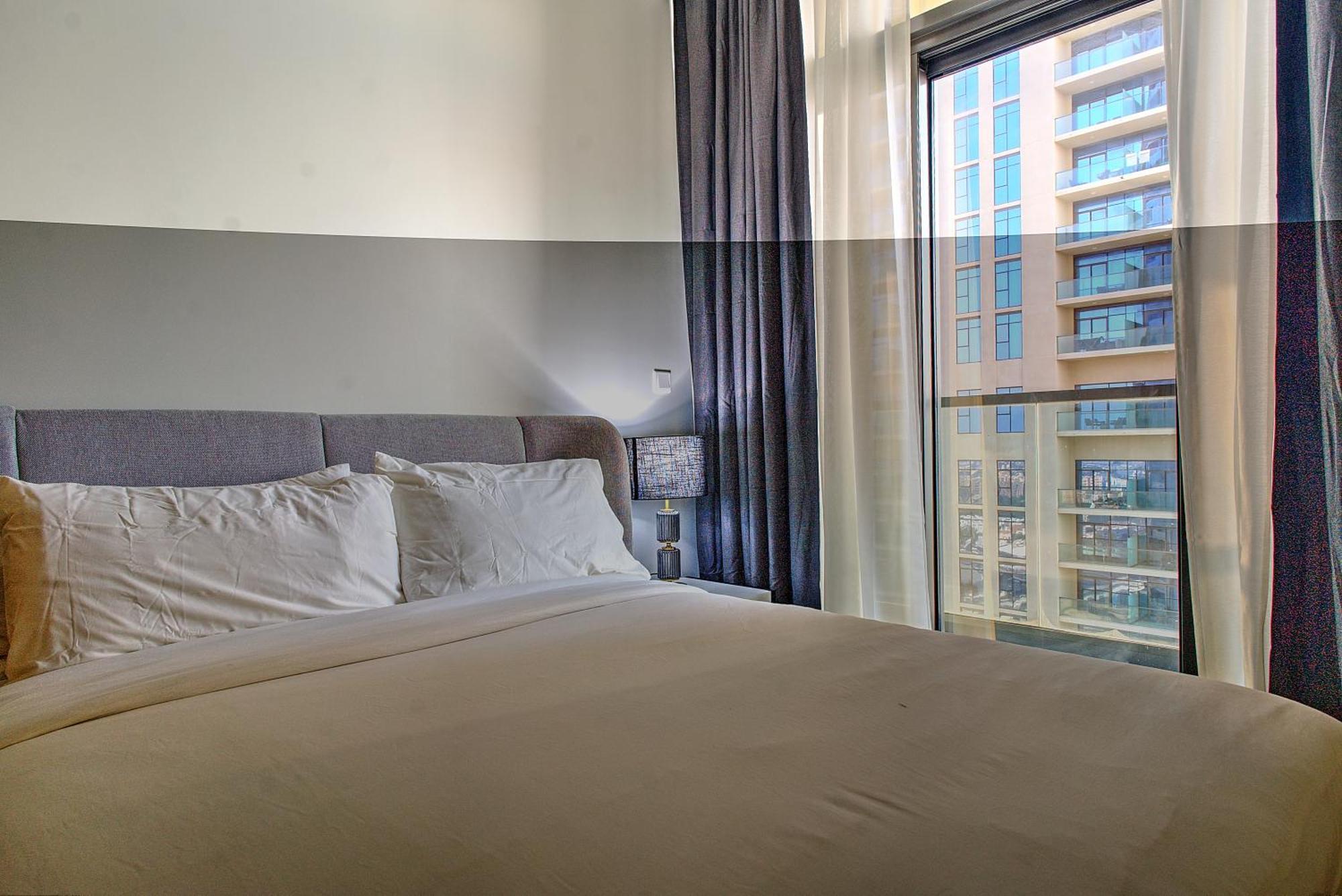Elegant 1-br Near Burj Khalifa Apartment