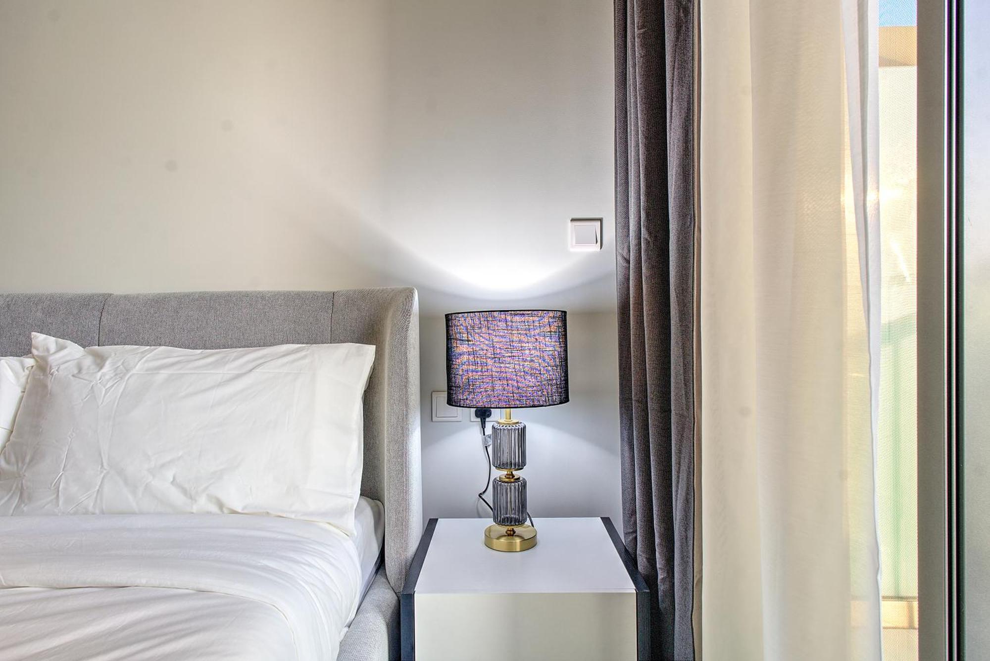 Apartment Elegant 1-br Near Burj Khalifa *