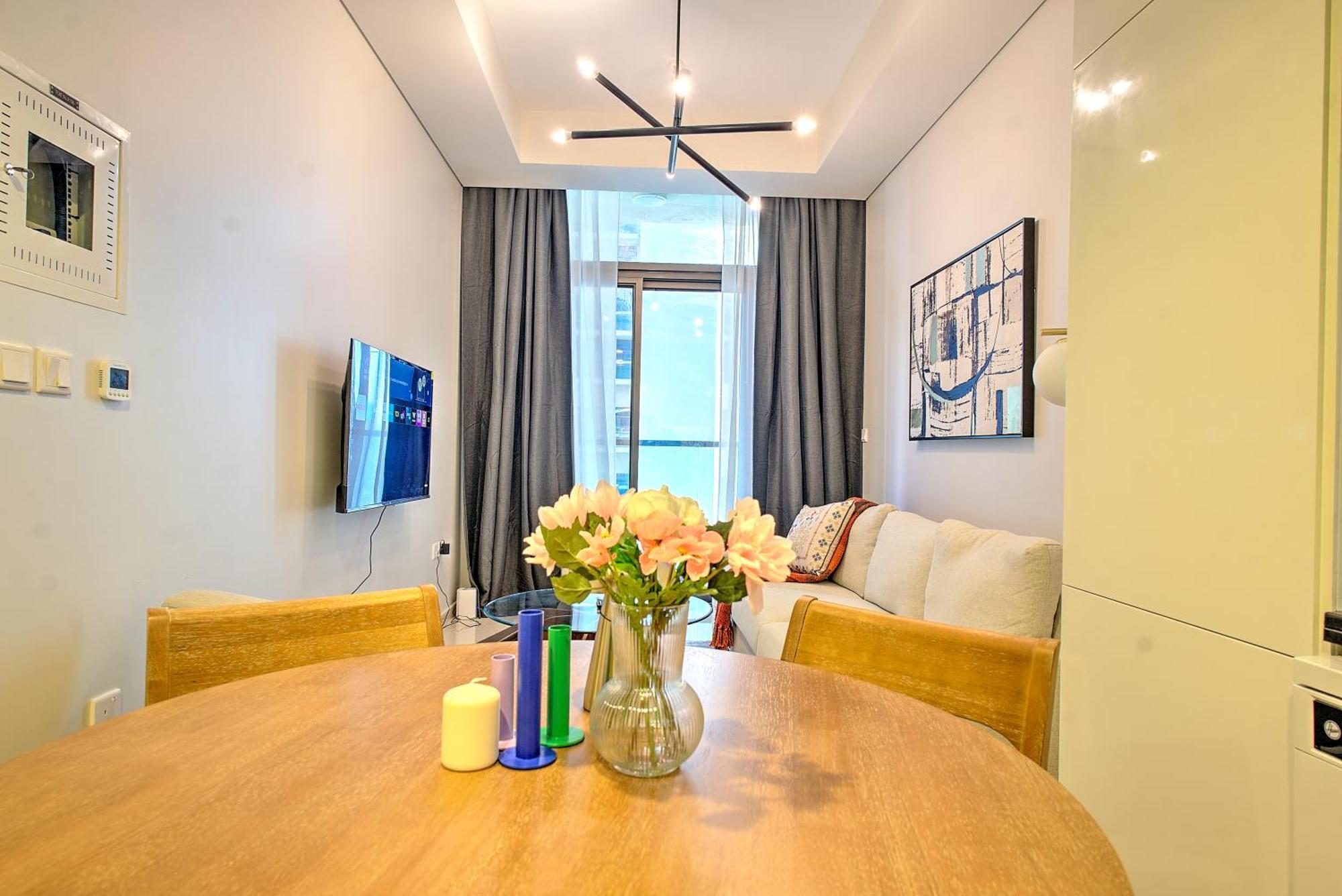 Apartment Elegant 1-br Near Burj Khalifa *