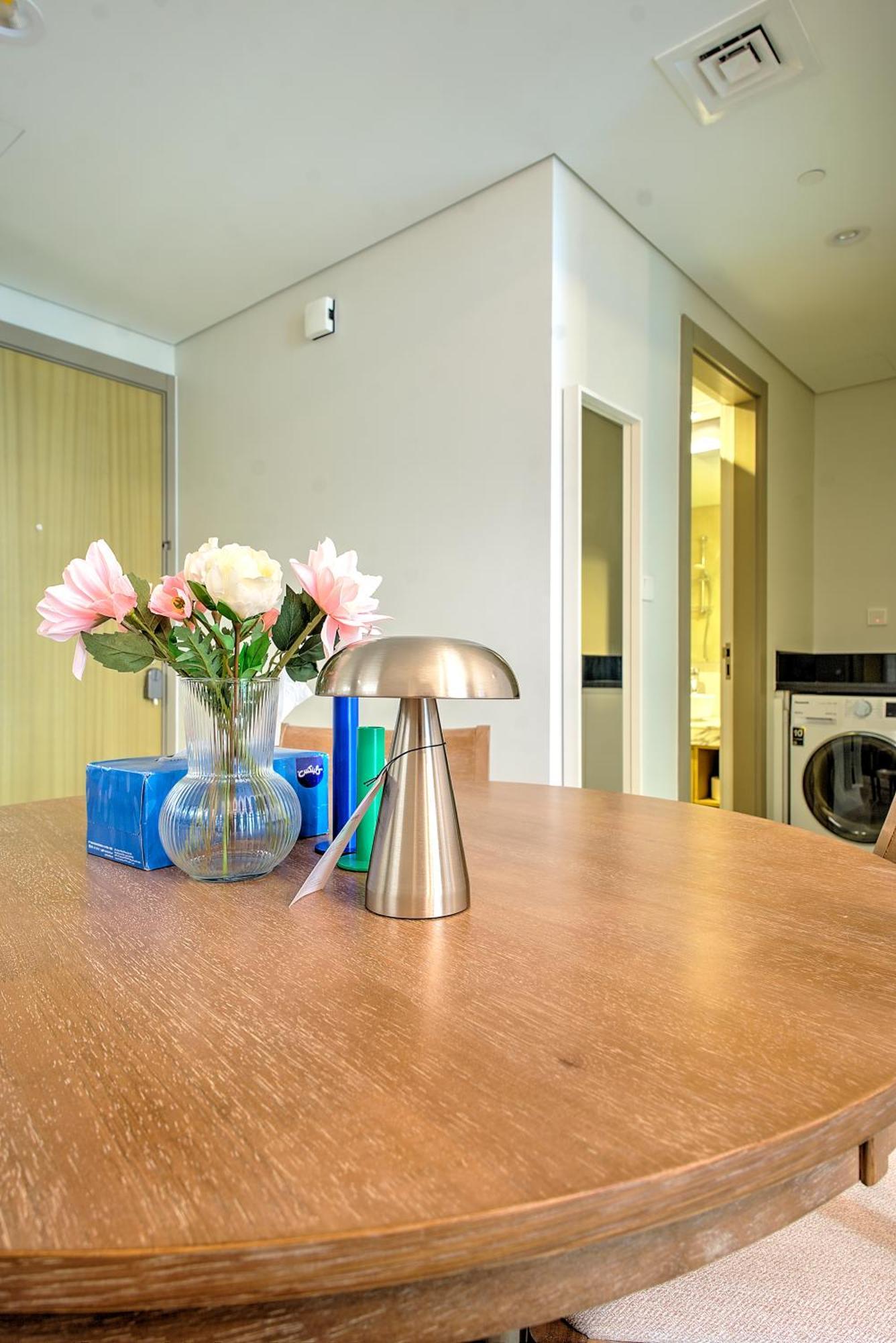 Elegant 1-br Near Burj Khalifa *