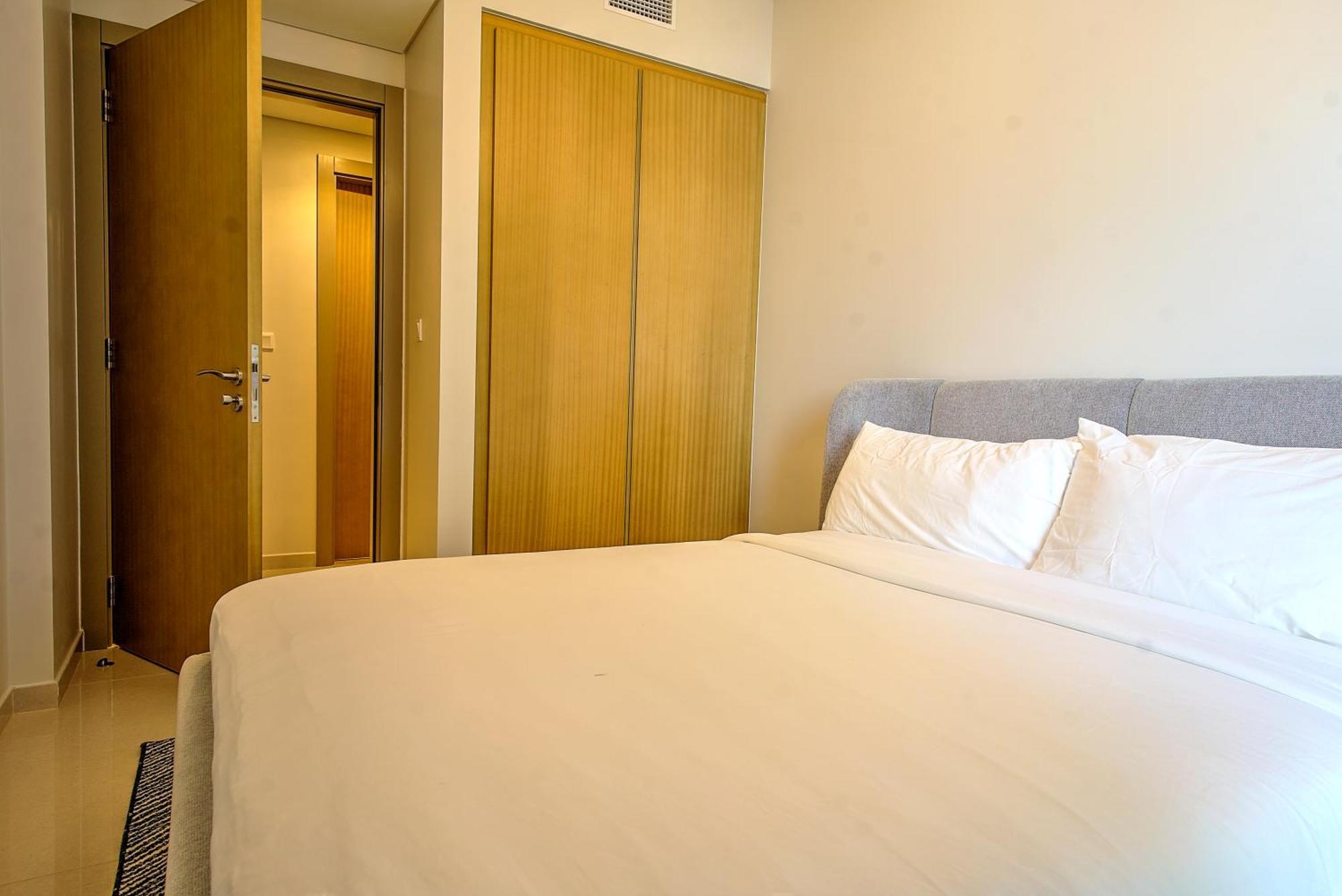 Elegant 1-br Near Burj Khalifa Apartment
