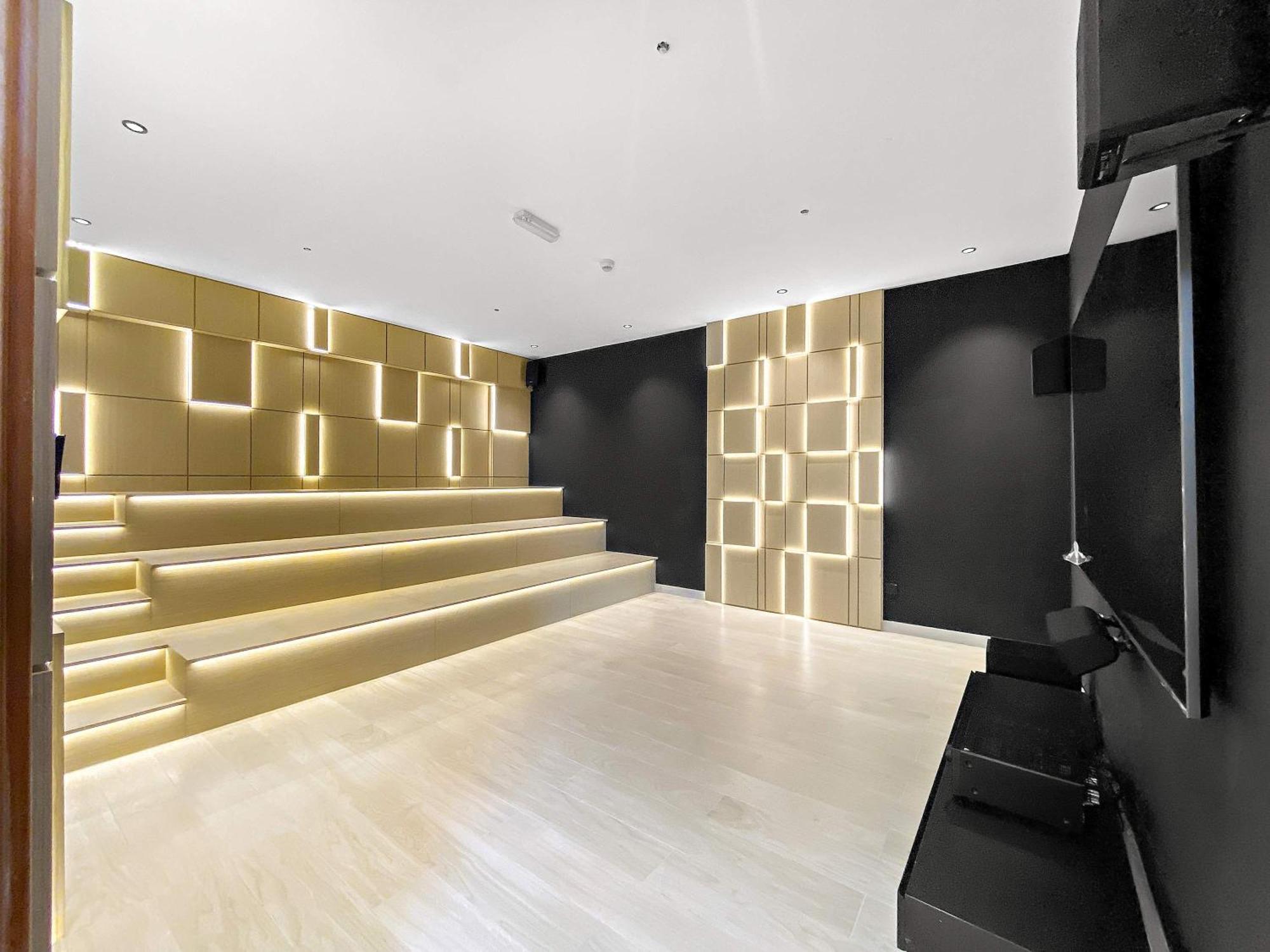 Charming In Arjan With Pool And Gym Apartment Dubai