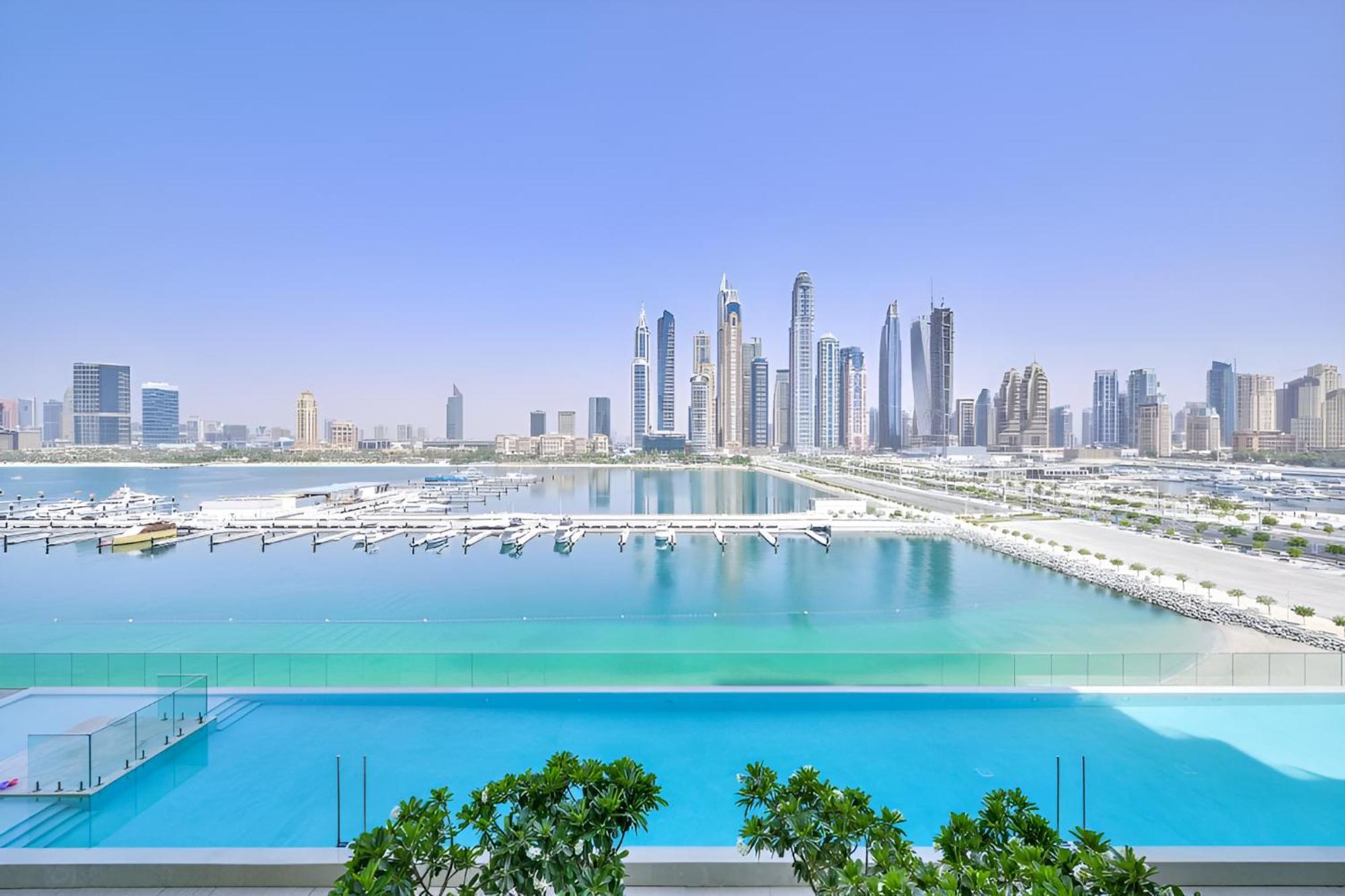 Offer! 2 Bedroom - & Marina View