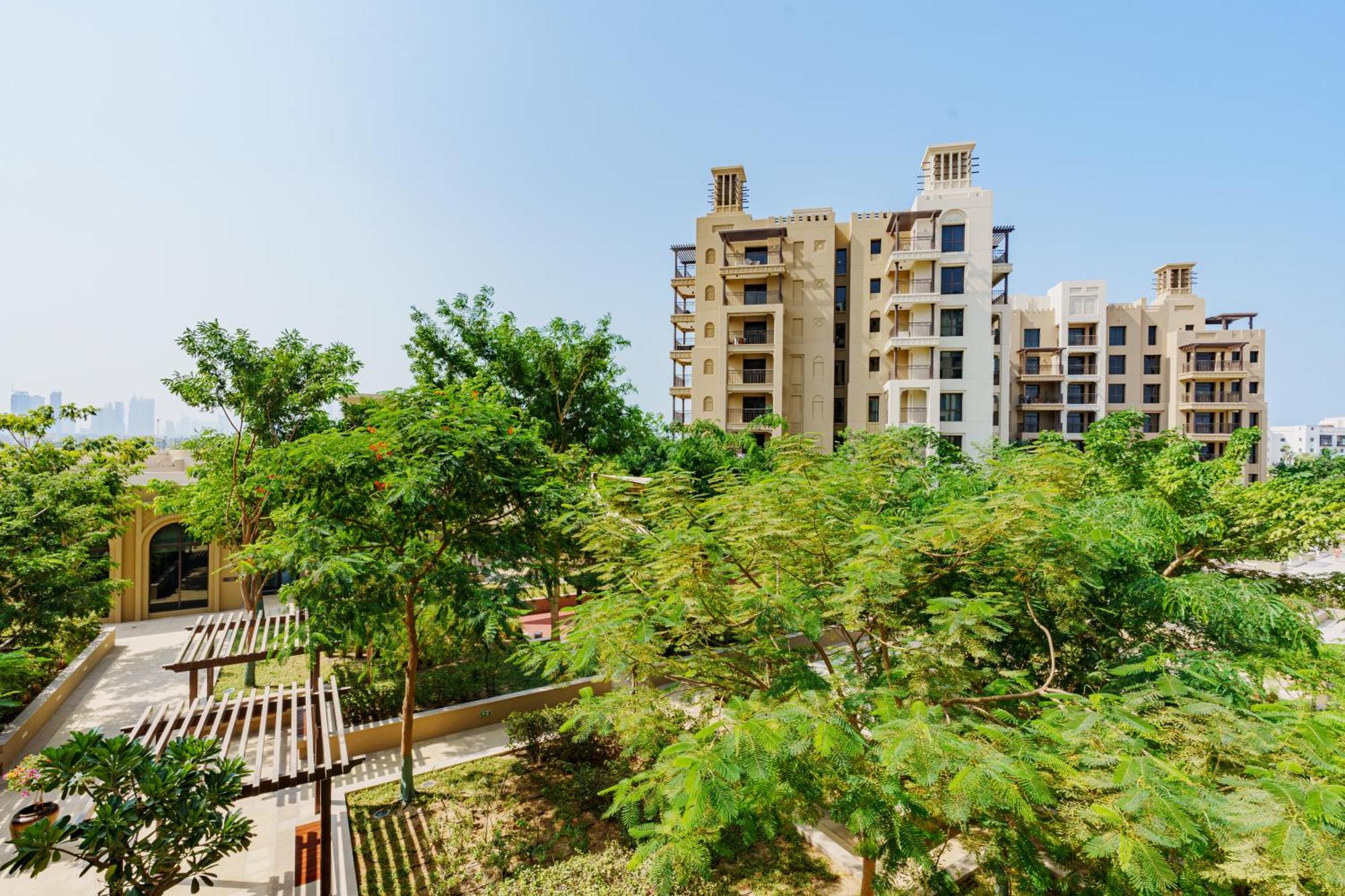 Spacious 4br In Madinat Jumeirah Living Apartment *