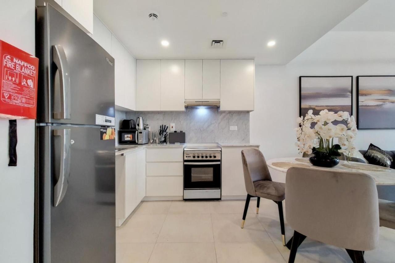 Luxury One Bedroom Apartment Dubai