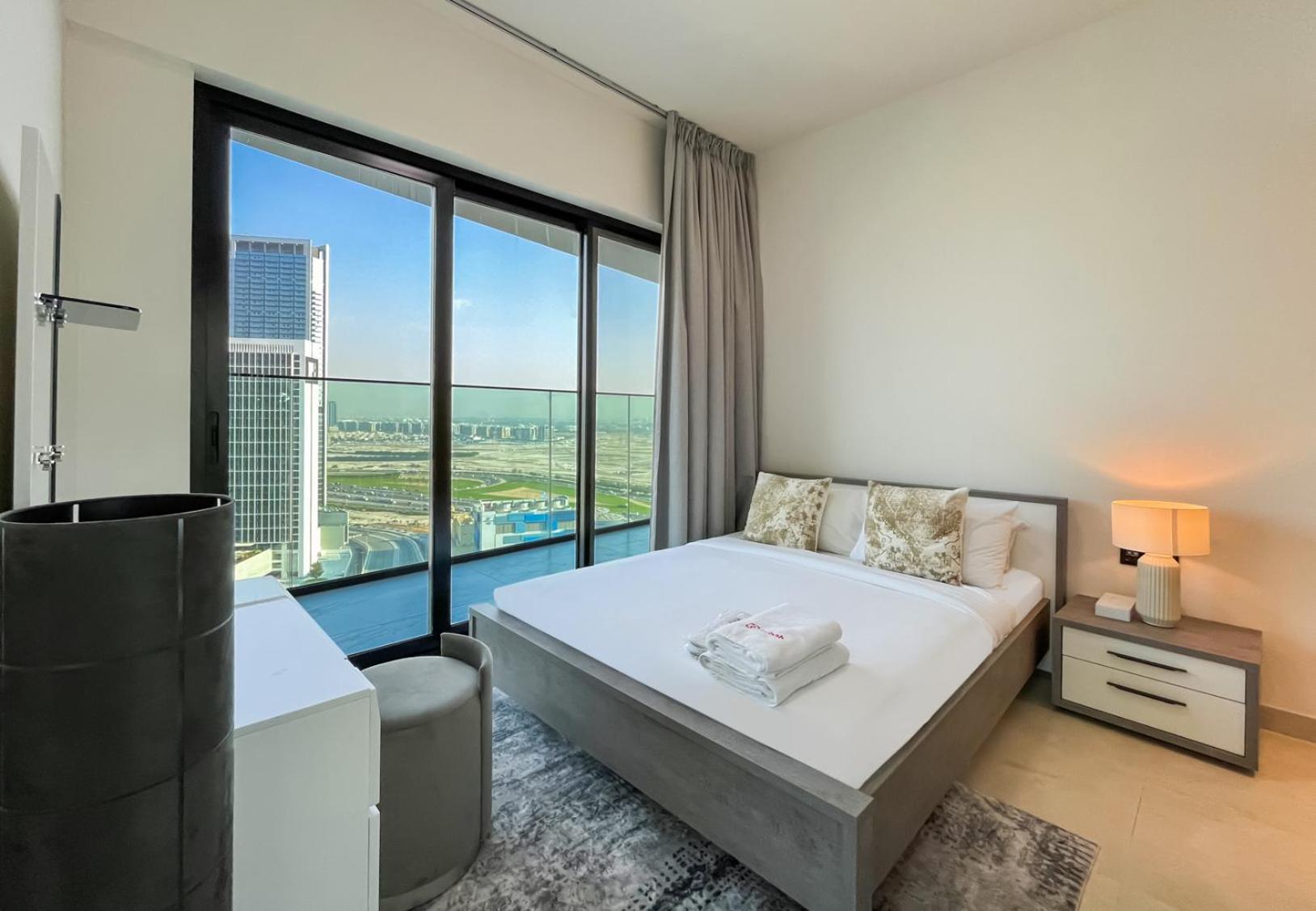 Livbnb-classy 2b With Jacuzzi & Burjkhalifa View Apartment