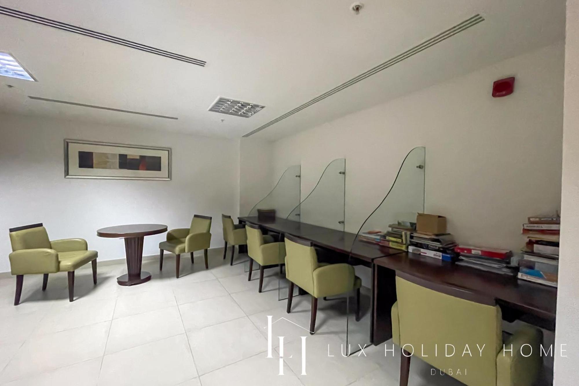 Lux The Shemara Marina View Apartment