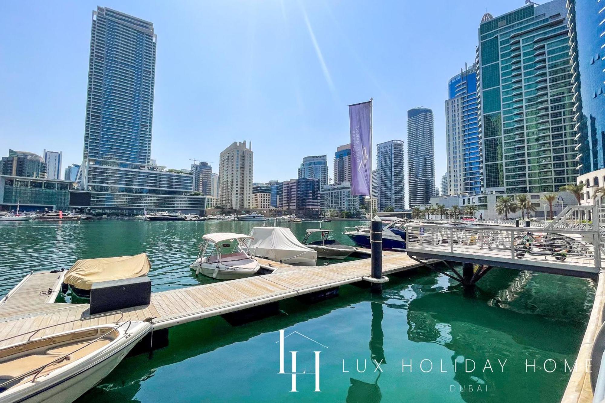 Lux The Shemara Marina View Apartment