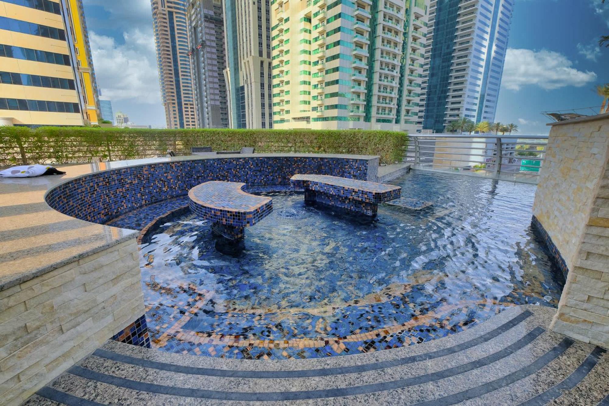 Luxurious 2-bedroom Perfect For Families In Marina Apartment Dubai