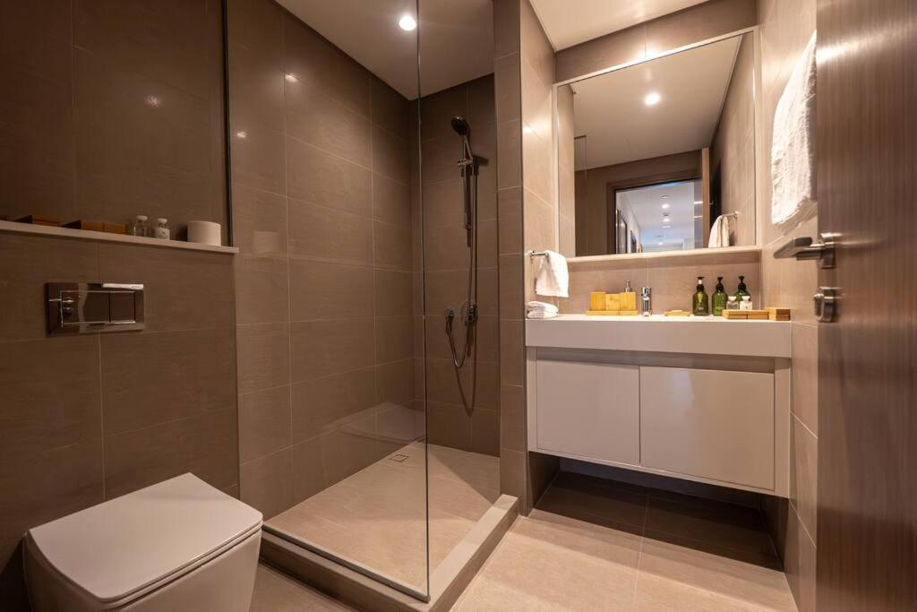 Venetian - Spacious 3br With Stunning Burj Views