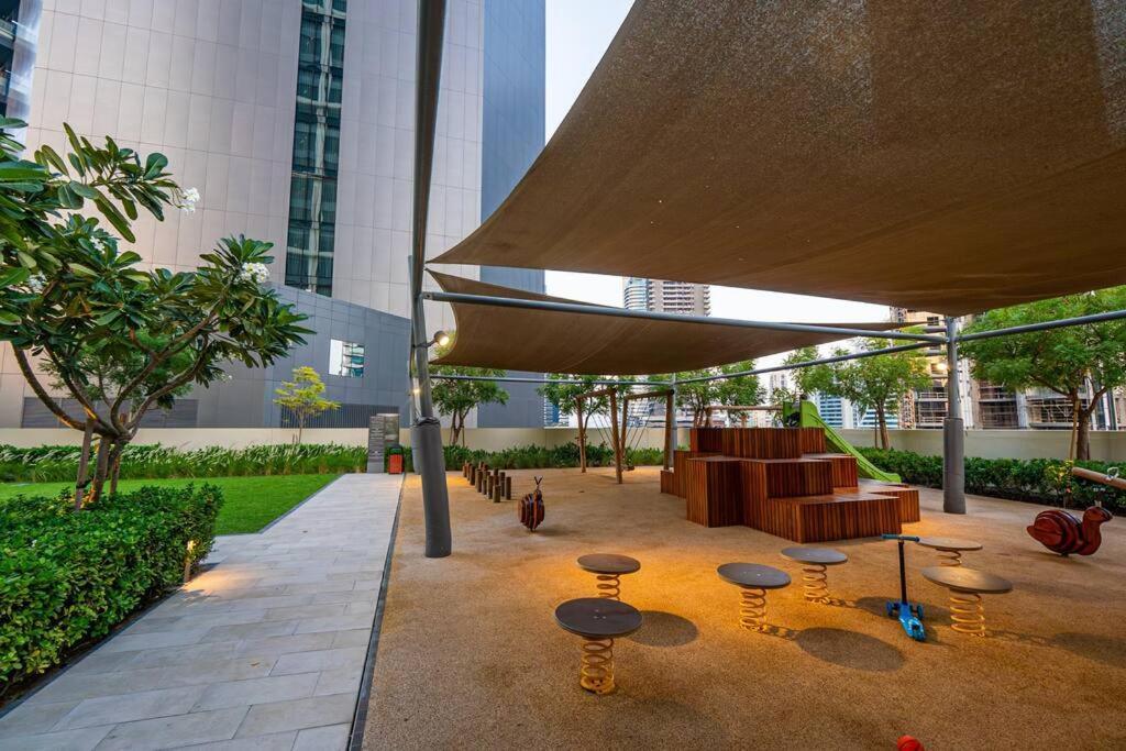 Venetian - Spacious 3br With Stunning Burj Views * Dubai