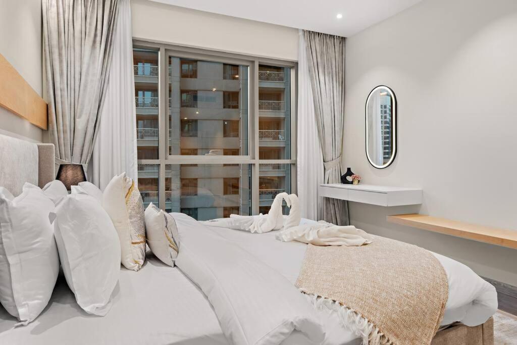 First Class 2br Incredible Burj Khalifa View *
