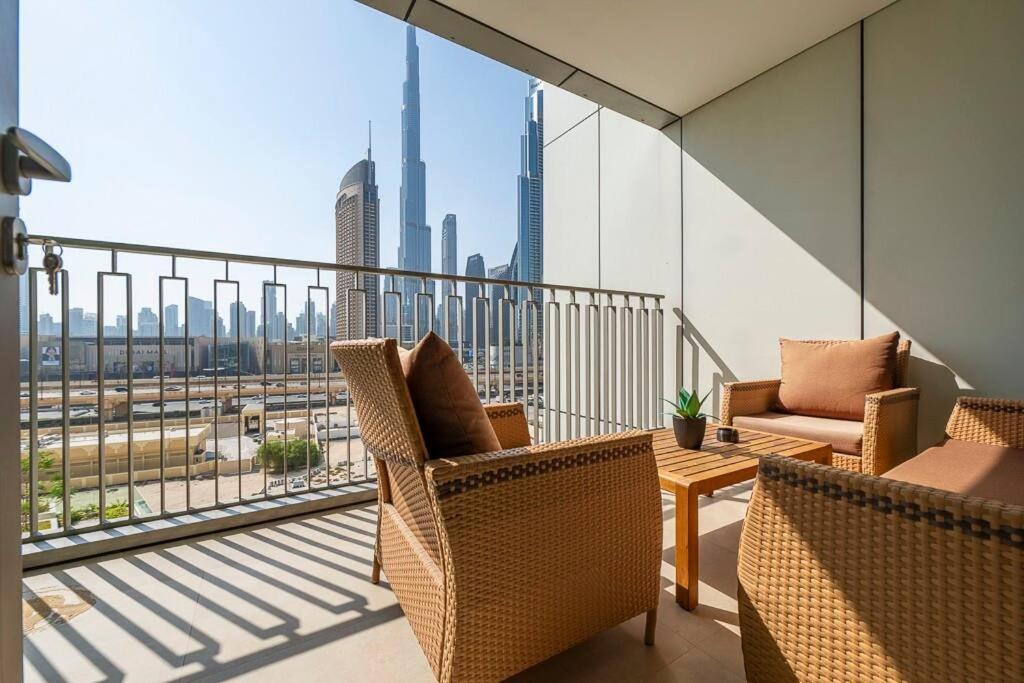 3 Bedroom Luxury Living Downtown Views Burj Khalifa Views Apartment Dubai
