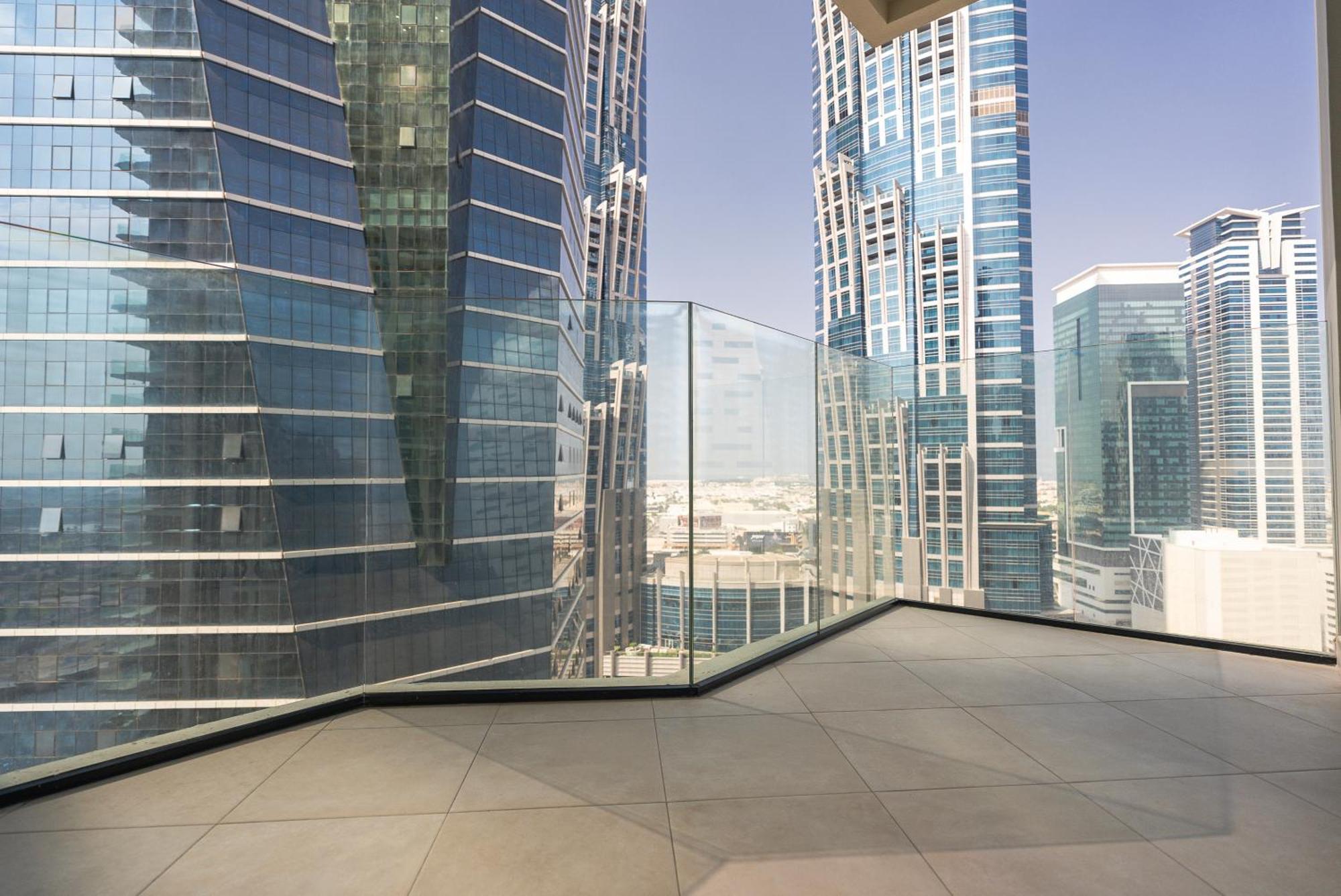 Apartment Elegant 2-bedroom Apartment, Branded & Luxury Amenities