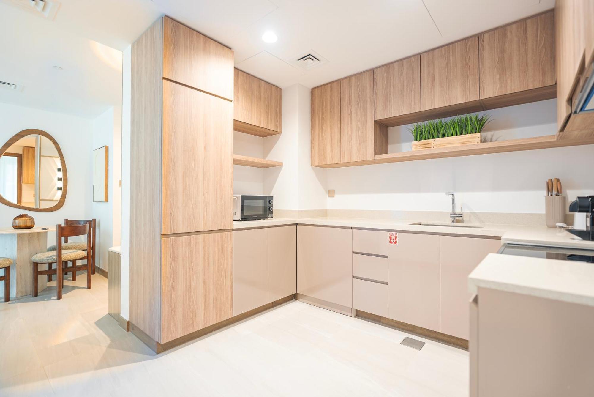 Elegant 2-bedroom Apartment, Branded & Luxury Amenities Apartment Dubai