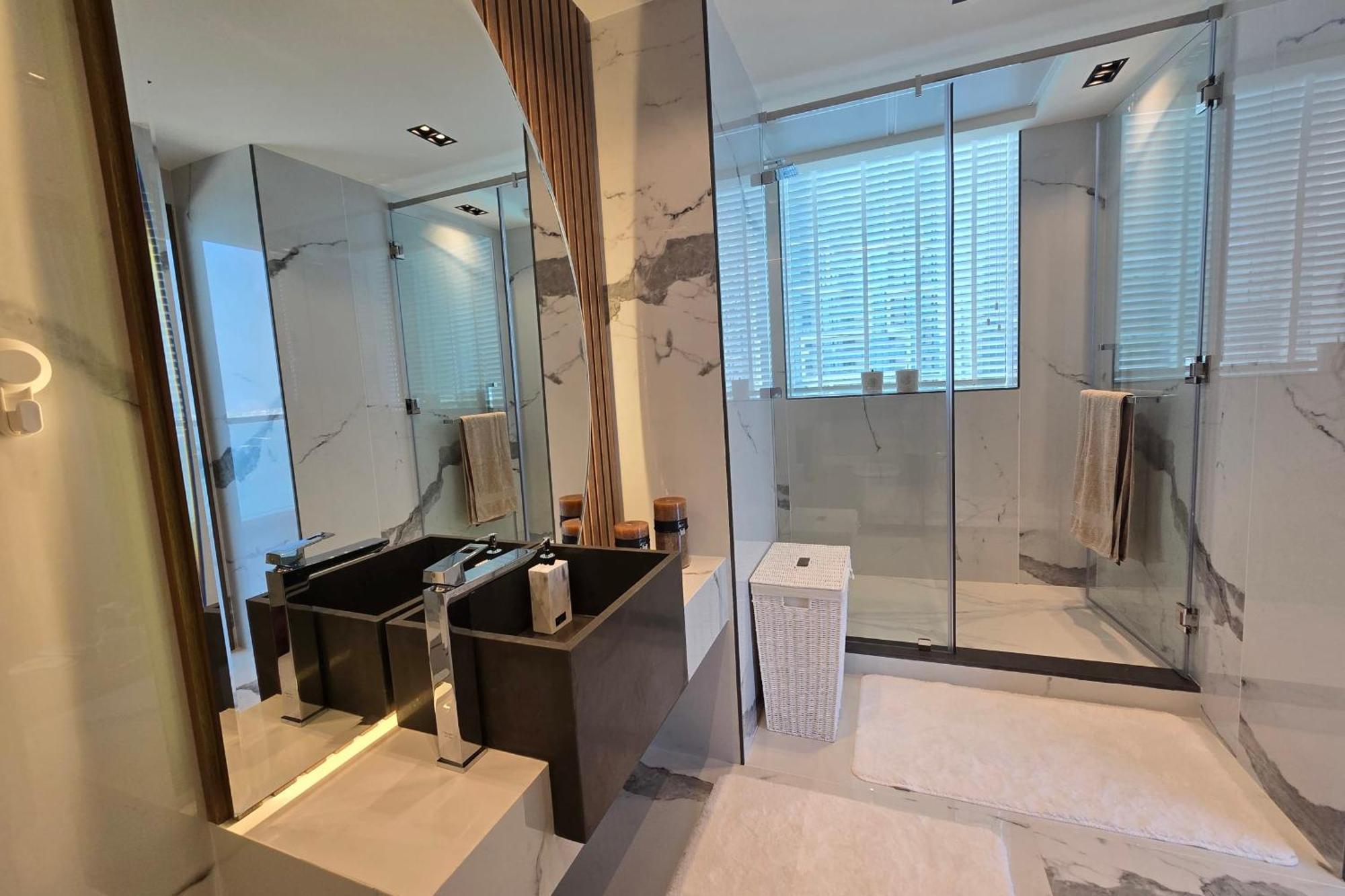 Beachfront 250 View Private High Floor * Dubai
