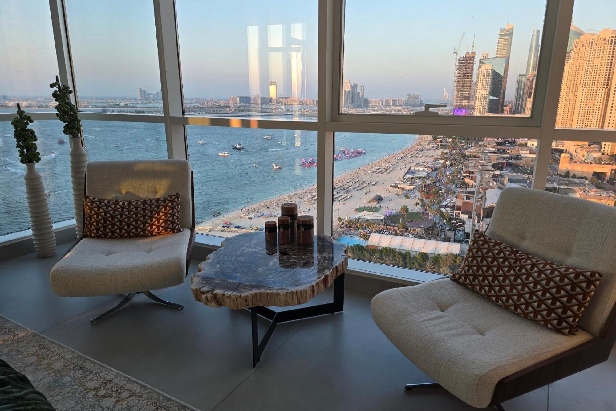 Beachfront 250 View Private High Floor *
