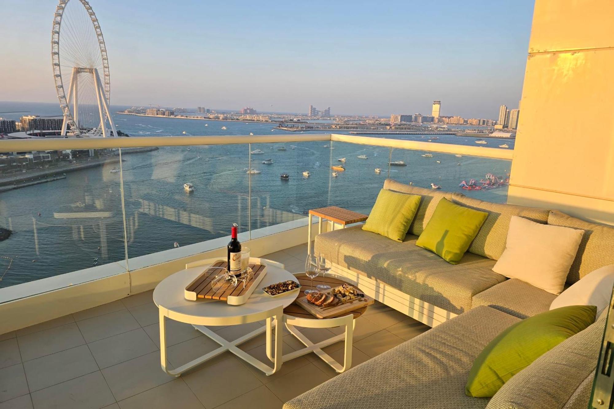 Beachfront 250 View Private High Floor Apartment *