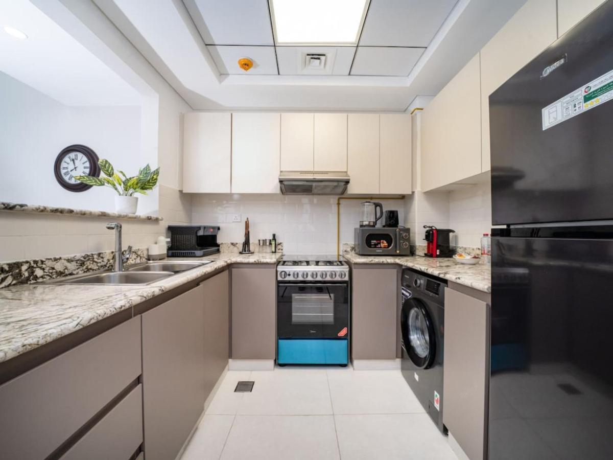 Chic 1 Bed Getaway In Al Jaddaf Easy Access *