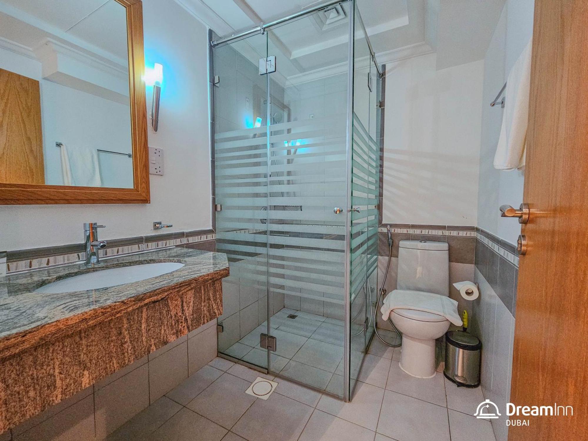 Dream - 4br Palm Jumeirah With Pool & Maid's *