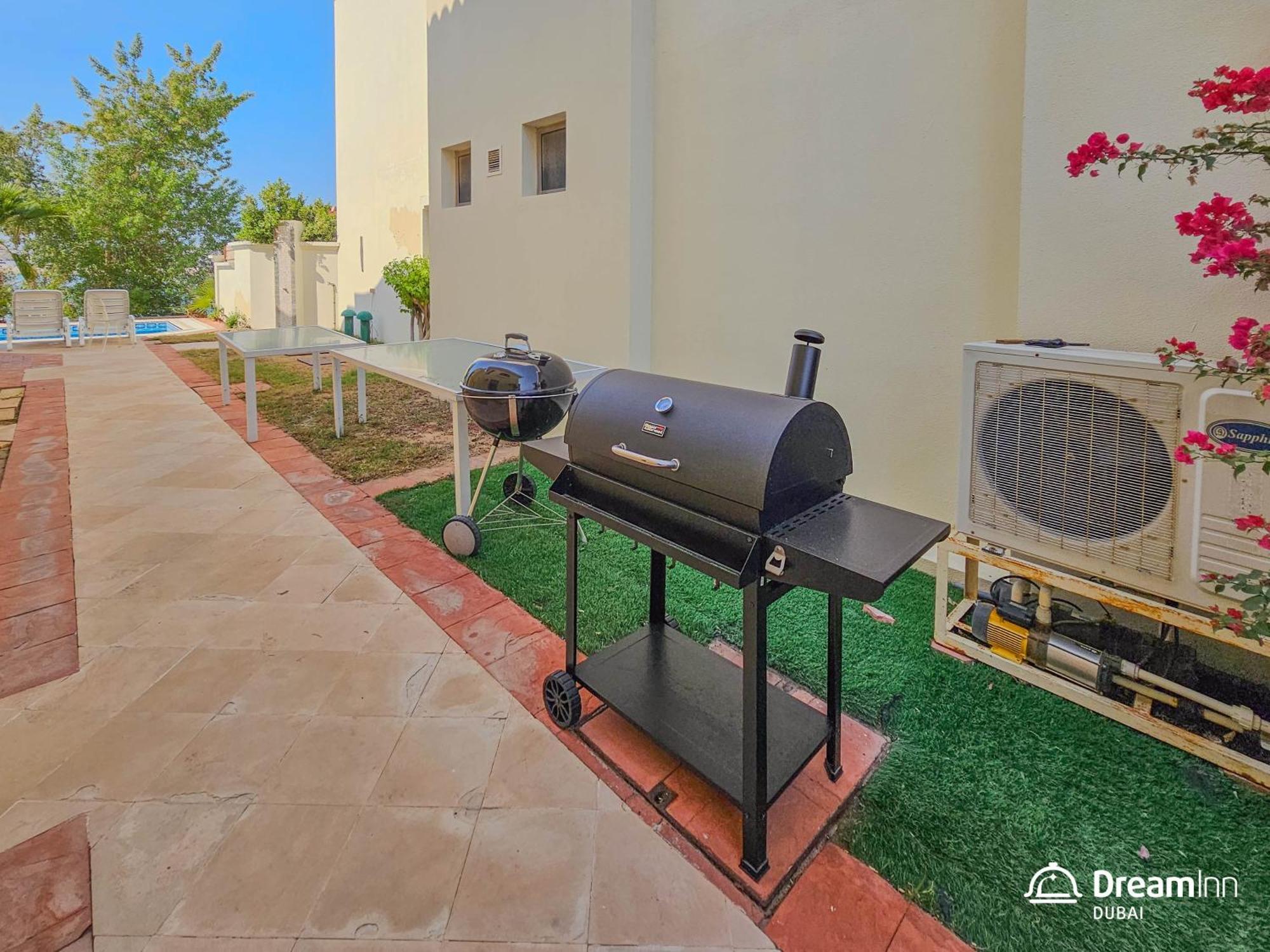 Dream - 4br Palm Jumeirah With Pool & Maid's * Dubai
