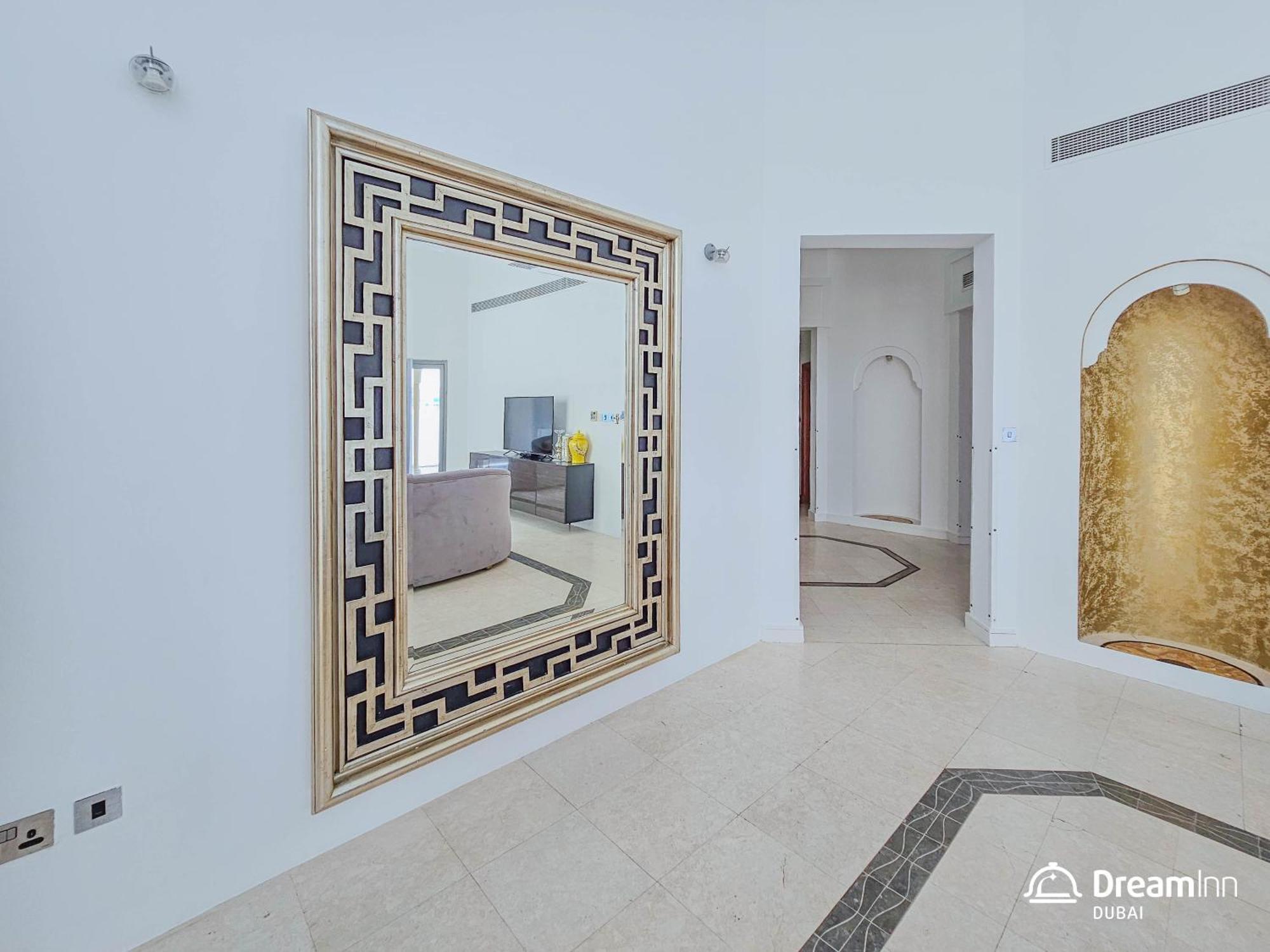 Villa Dream - 4br Palm Jumeirah With Pool & Maid's
