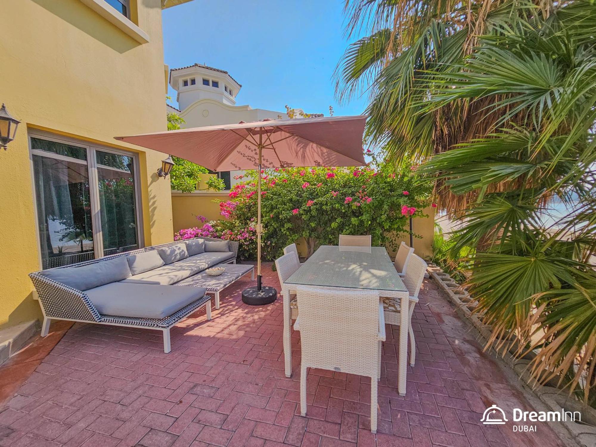 Dream - 4br Palm Jumeirah With Pool & Maid's