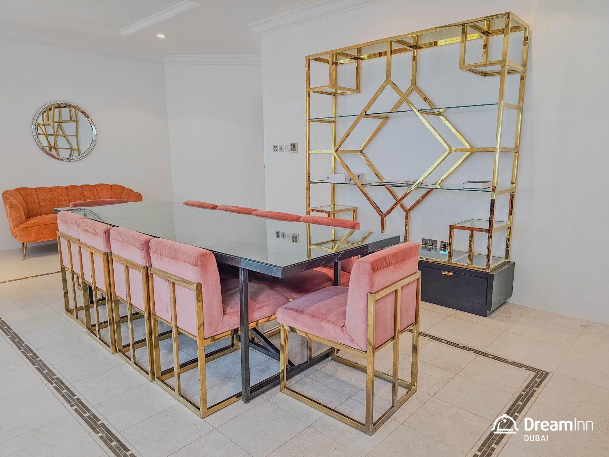 Villa Dream - 4br Palm Jumeirah With Pool & Maid's *
