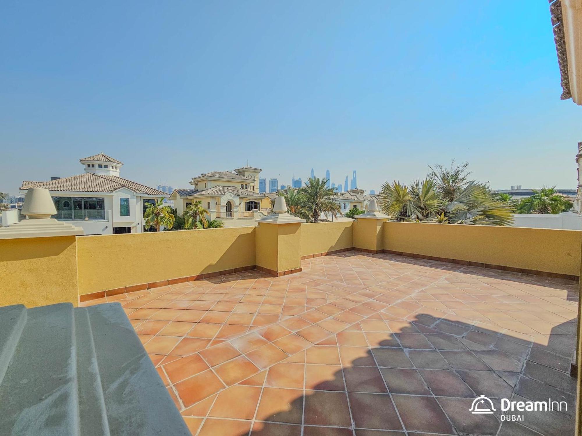 Dream - 4br Palm Jumeirah With Pool & Maid's * Dubai