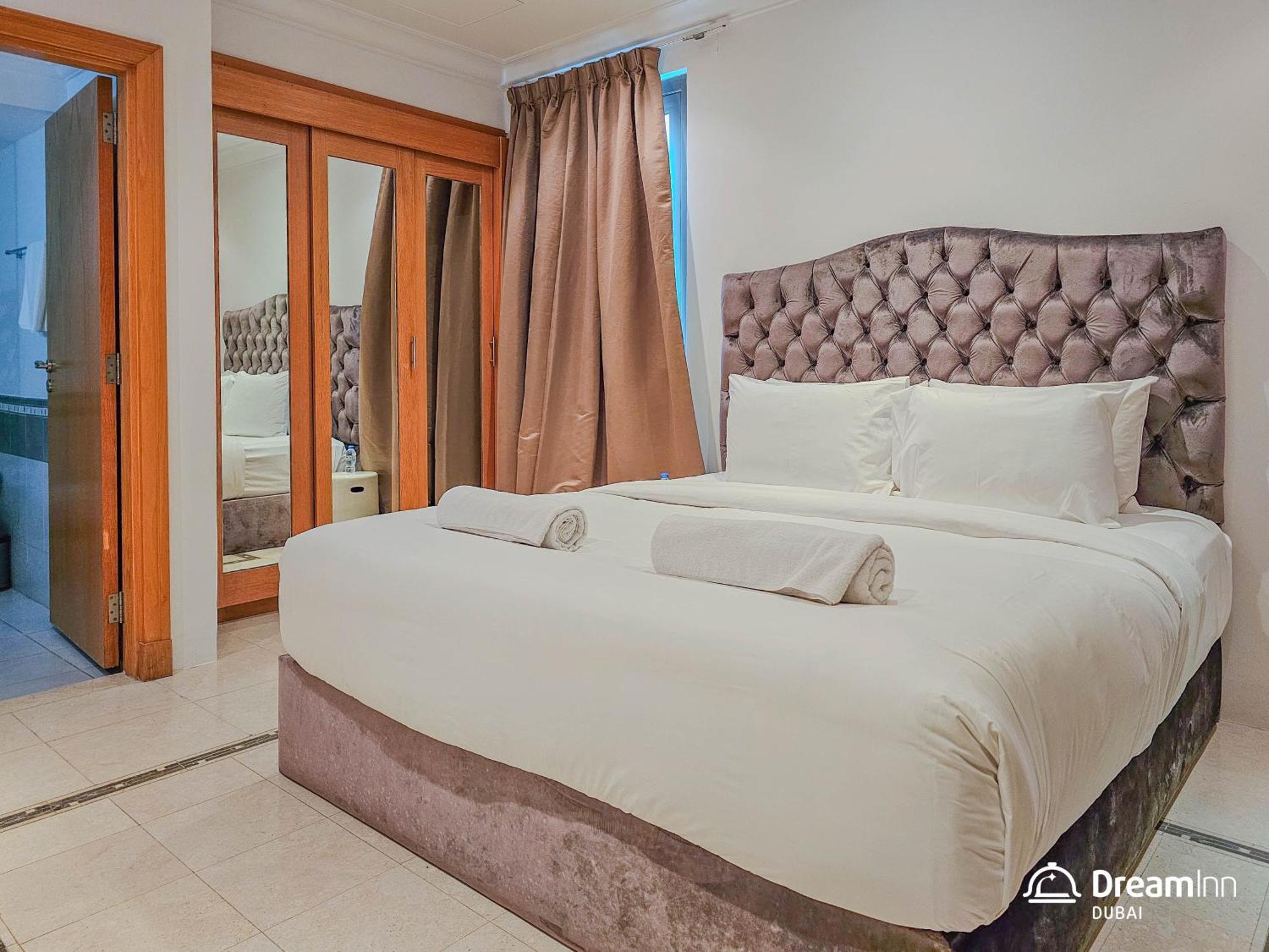 Dream - 4br Palm Jumeirah With Pool & Maid's