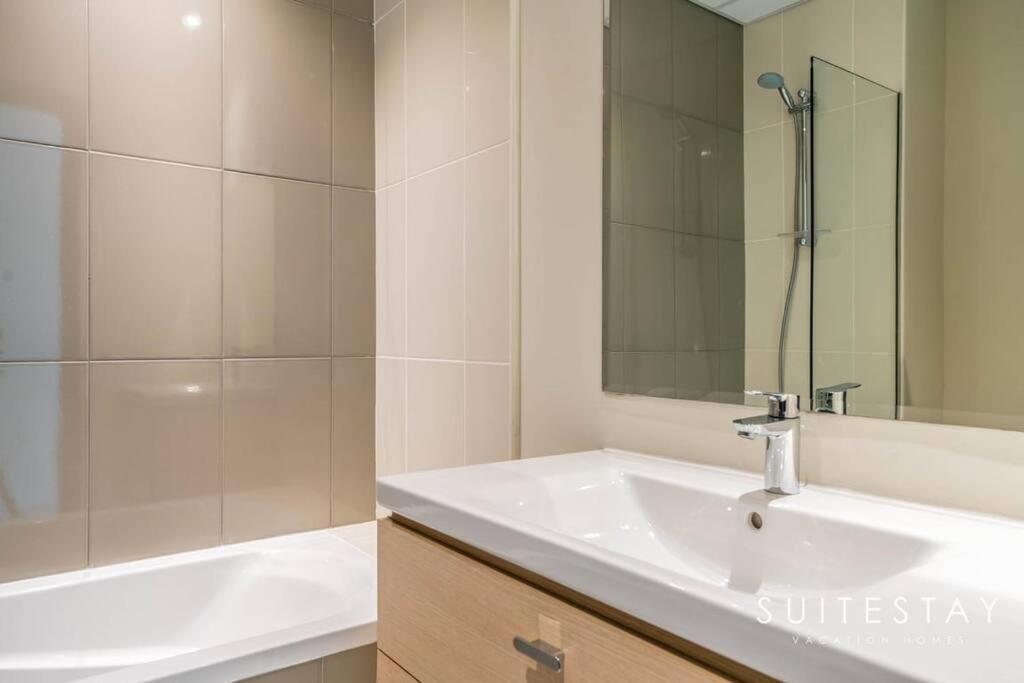 Spacious New Build In Residential Community Dubai