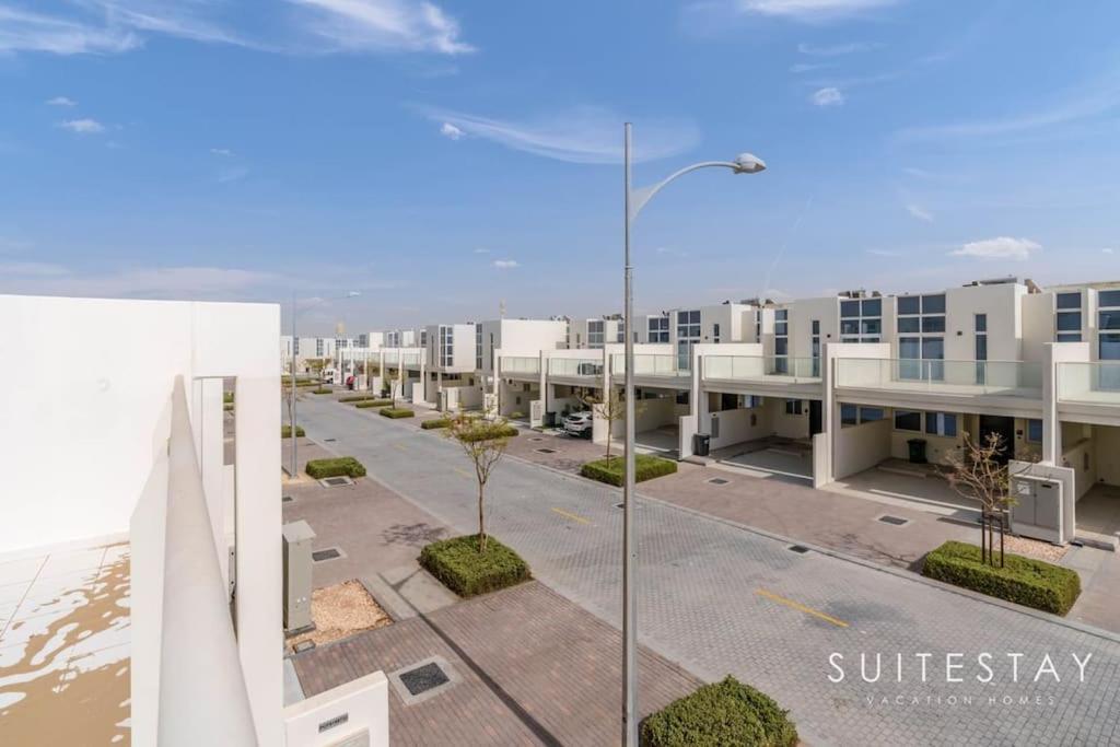 Spacious New Build In Residential Community