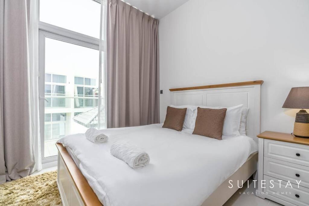 Spacious New Build In Residential Community Apartment