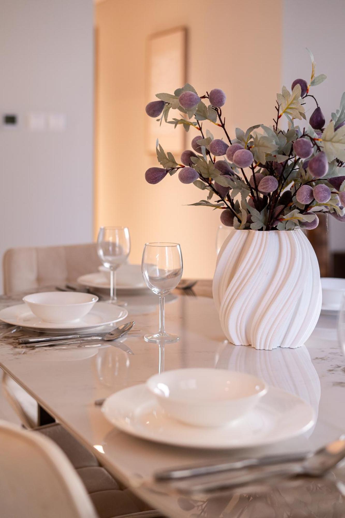 Spacious 3bdr In Wonderful Creek Harbour Apartment *