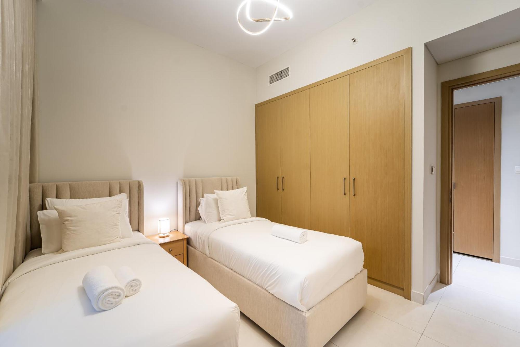 Spacious 3bdr In Wonderful Creek Harbour Apartment
