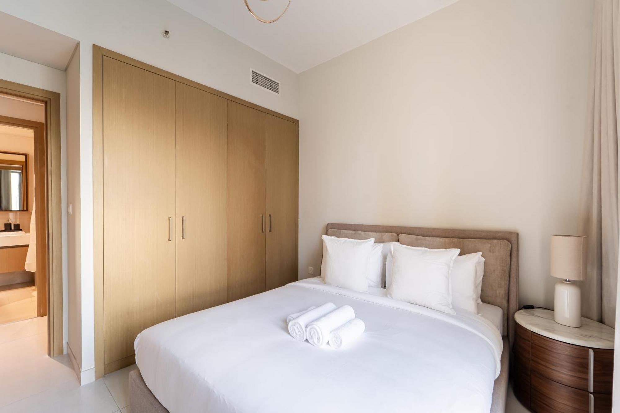 Spacious 3bdr In Wonderful Creek Harbour Apartment *