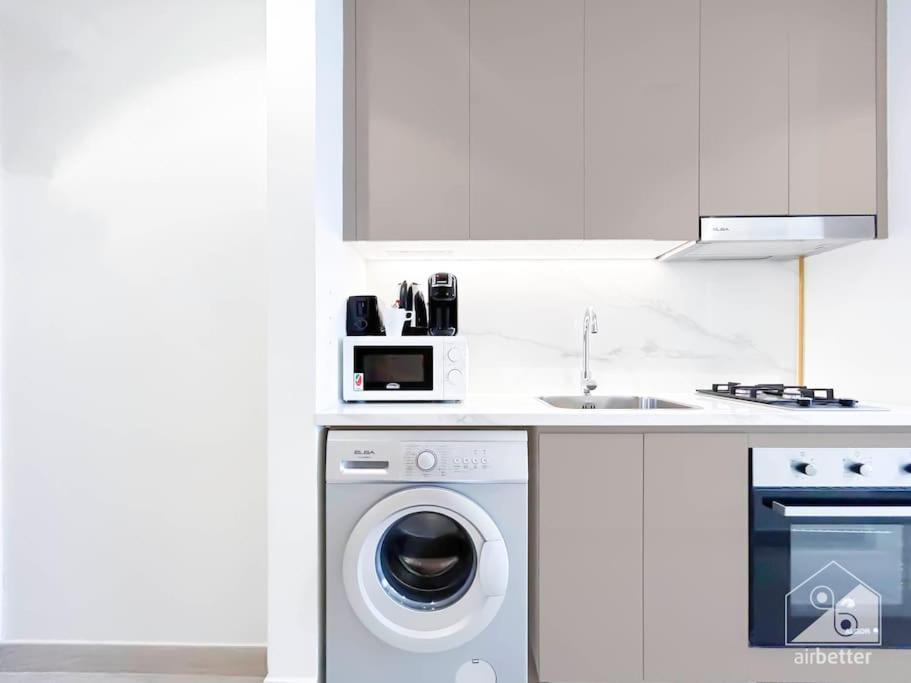 Apartment Luxury Living In Azizi Riviera & Cozy Balcony *