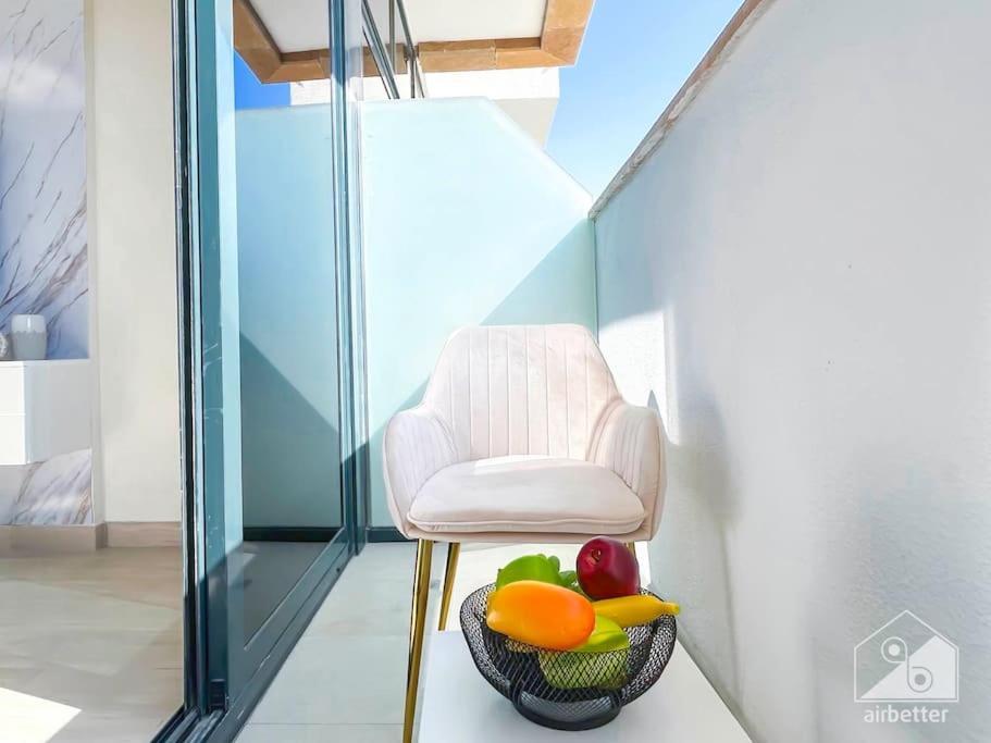 Luxury Living In Azizi Riviera & Cozy Balcony Apartment *
