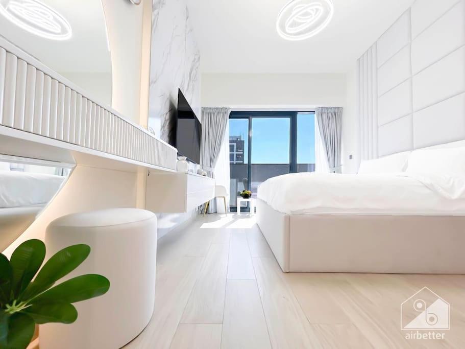 Luxury Living In Azizi Riviera & Cozy Balcony * Dubai