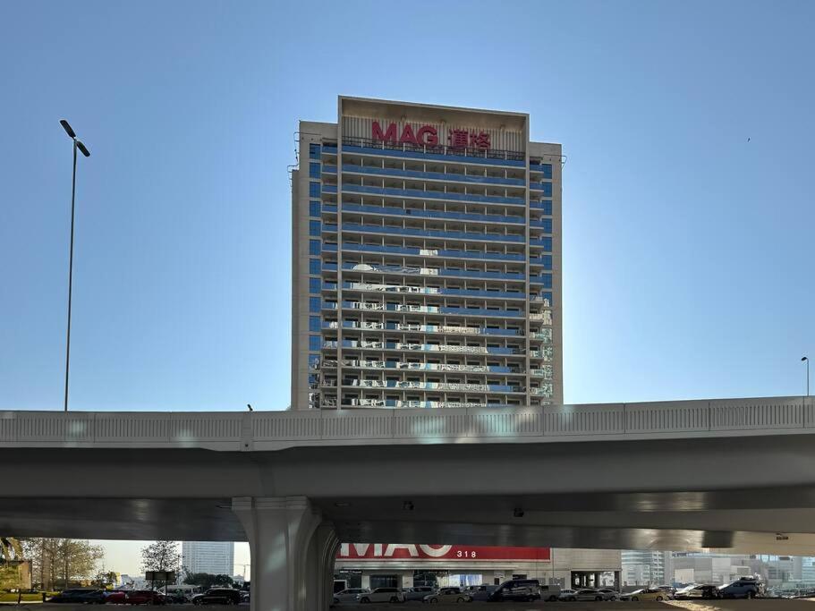Apartment Sky High Comfort 1br Study With And Canal Views Dubai