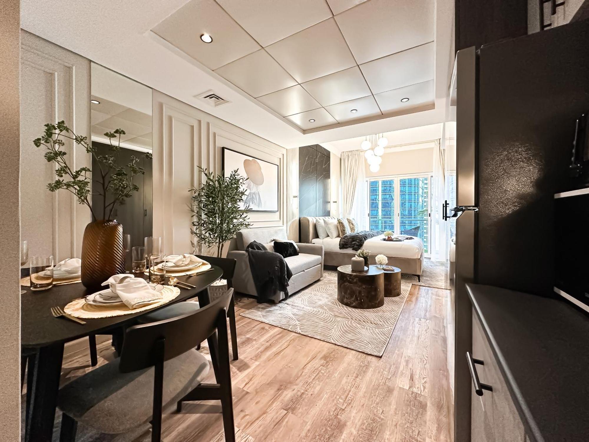Trophy- Radiant Retreat In Jlt With Skyline View Apartment