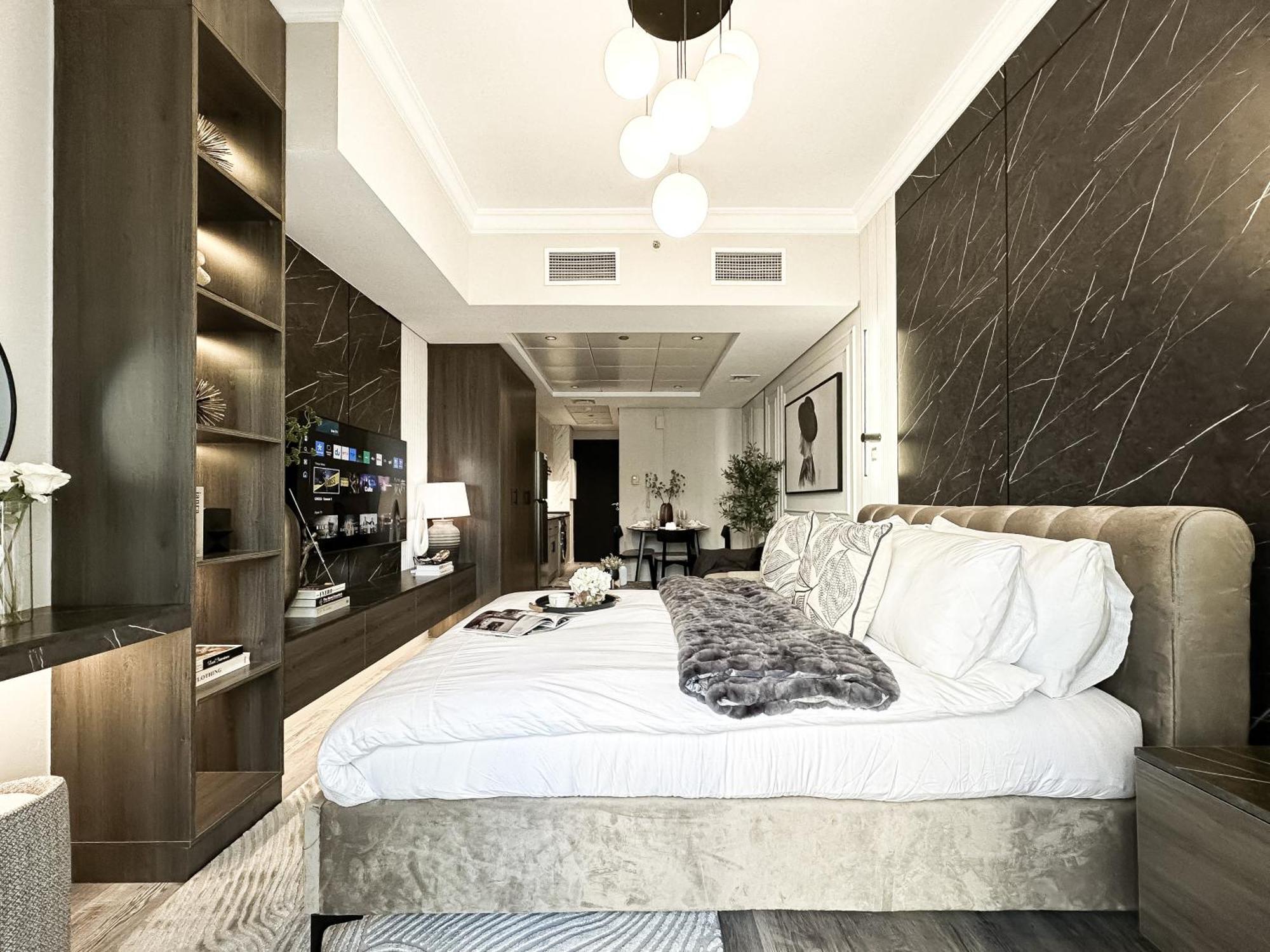 Apartment Trophy- Radiant Retreat In Jlt With Skyline View *