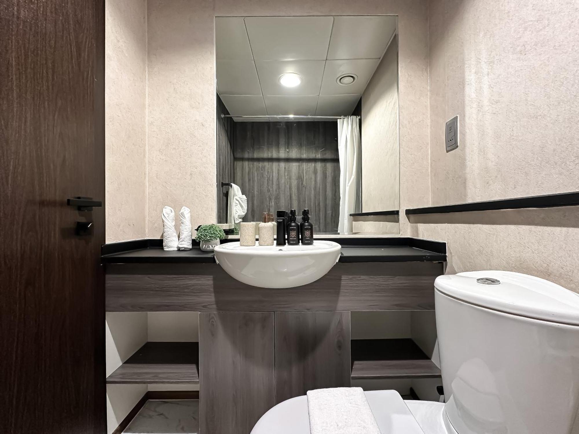 Trophy- Radiant Retreat In Jlt With Skyline View Apartment Dubai