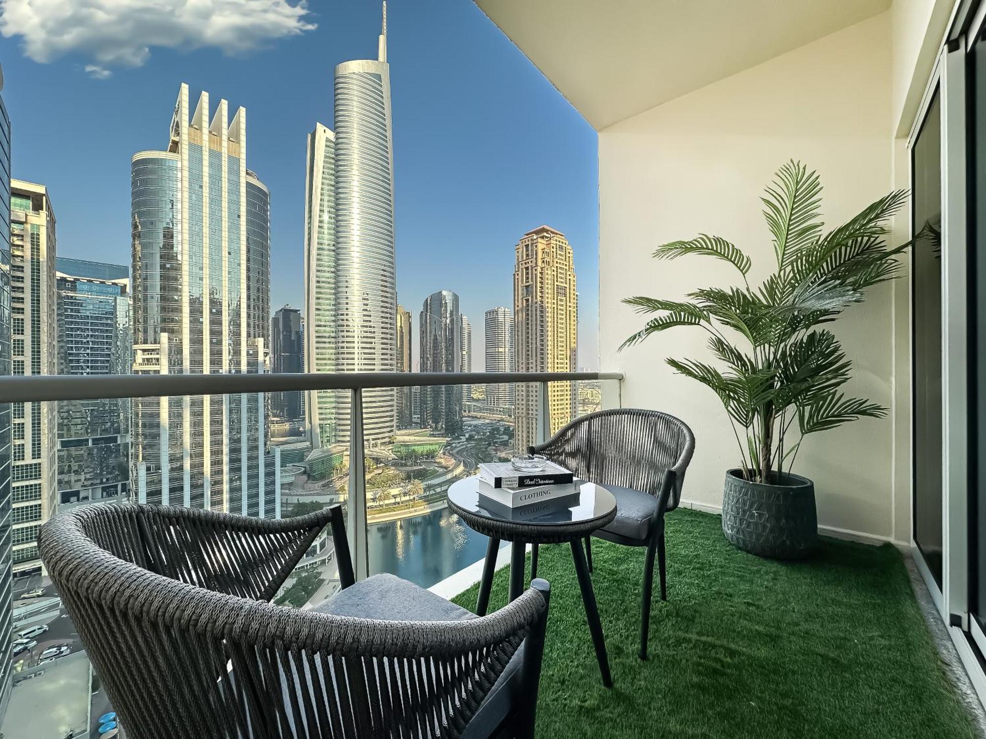 Trophy- Radiant Retreat In Jlt With Skyline View Apartment *