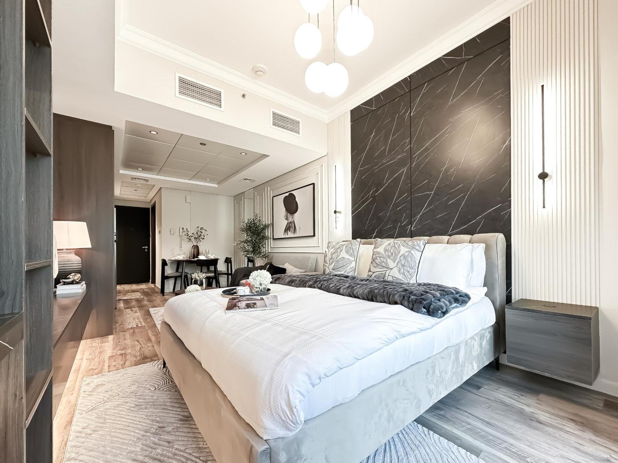 Apartment Trophy- Radiant Retreat In Jlt With Skyline View *