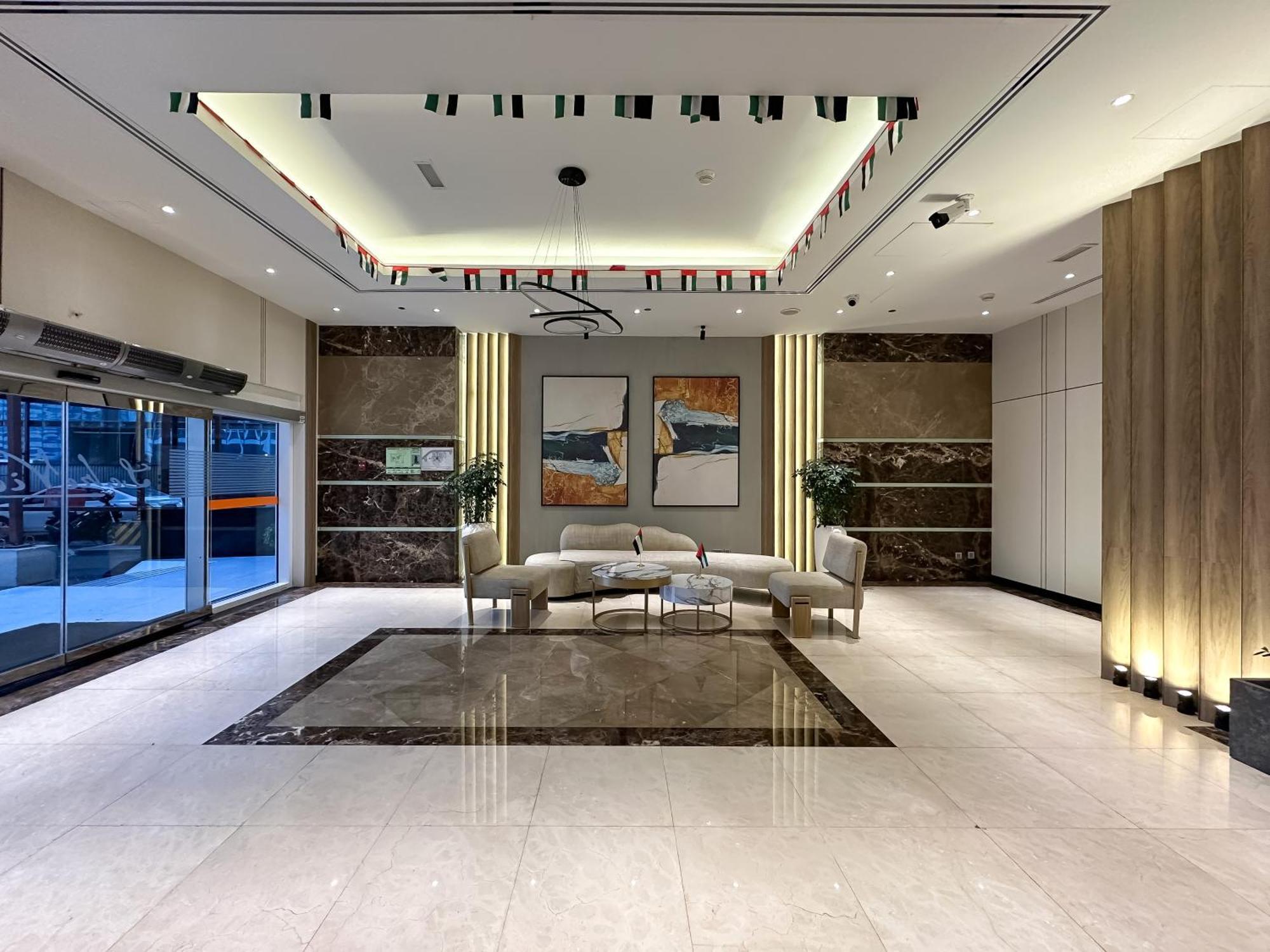 Trophy- Radiant Retreat In Jlt With Skyline View Apartment